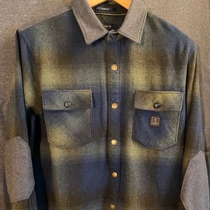 Never worn Roark Revival flannel